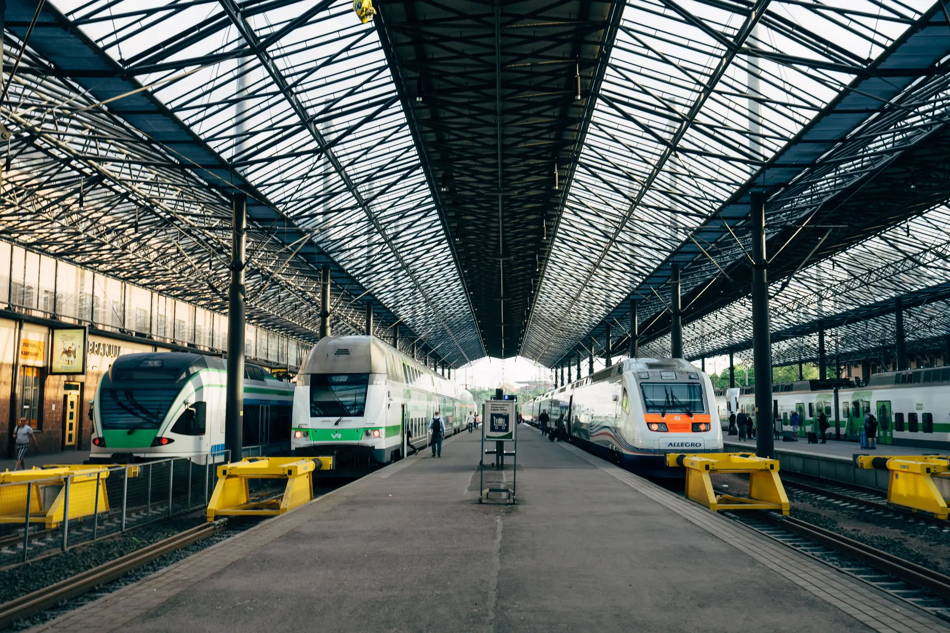 Helsingin rautatieaseman laiturit
